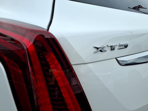 Certified 2023 Cadillac XT5 Premium Luxury AWD/4WD image 6