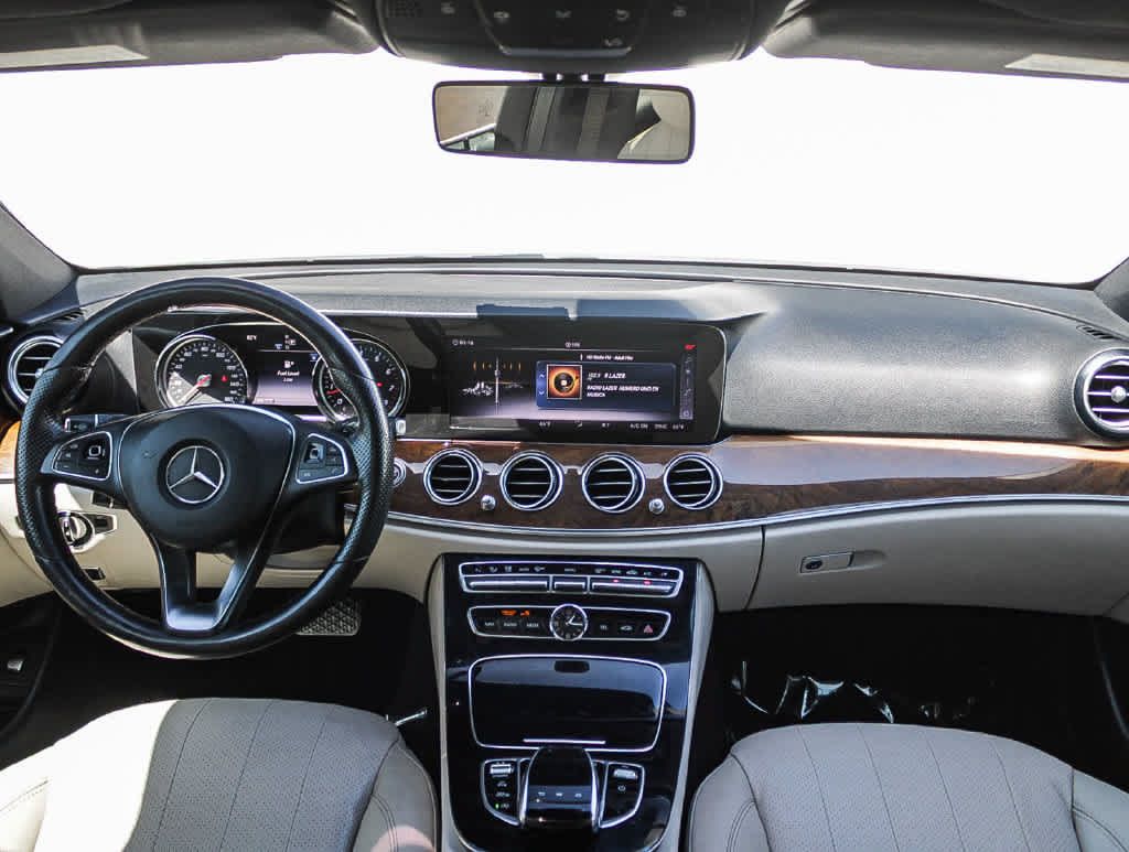 Used 2018 Mercedes-Benz E 300 image 12