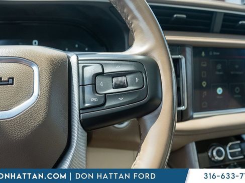 Used 2024 GMC Yukon XL Denali AWD/4WD image 12