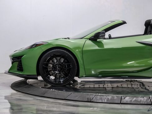 Used 2026 Chevrolet Corvette Z06 RWD image 11