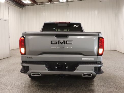 Used 2025 GMC Sierra 1500 Elevation w/ Elevation Premium Package AWD/4WD image 5