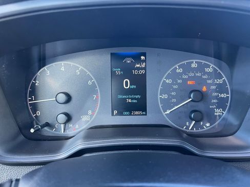 Used 2025 Toyota Corolla LE image 38