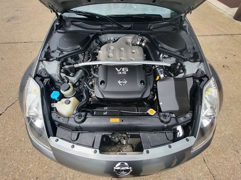 Used 2006 Nissan 350Z Touring RWD image 14