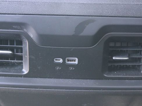 Used 2022 Chevrolet Silverado 1500 RST image 21