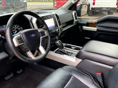 Used 2020 Ford F150 Lariat w/ Equipment Group 502A Luxury AWD/4WD image 18