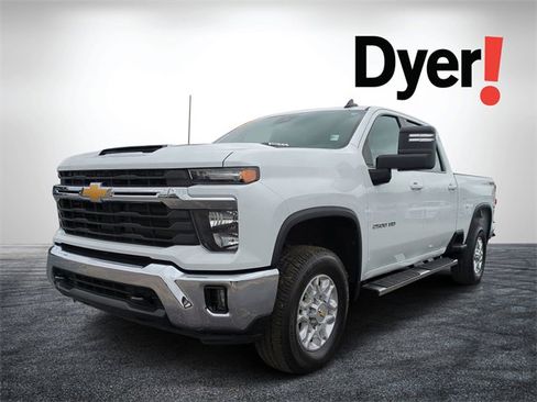 Certified 2024 Chevrolet Silverado 2500 LT w/ Convenience Package image 8
