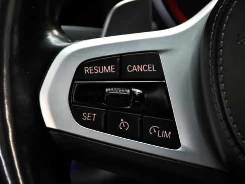 Used 2022 BMW X7 M50i w/ Executive Package image 25