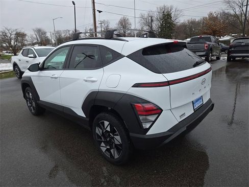 Certified 2025 Hyundai Kona SEL image 8
