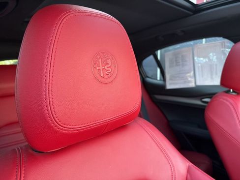 Used 2022 Alfa Romeo Stelvio Veloce image 63