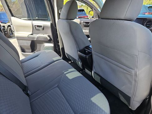 Used 2020 Toyota Tacoma SR5 RWD image 11
