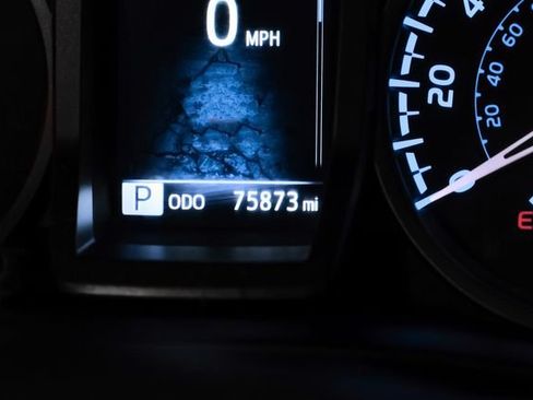 Used 2021 Toyota Tacoma TRD Sport AWD/4WD image 17