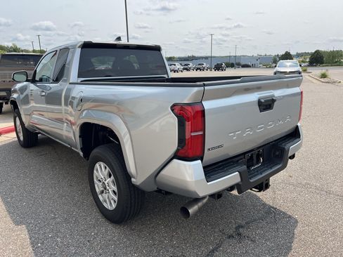 Used 2026 Toyota Tacoma SR5 RWD image 20