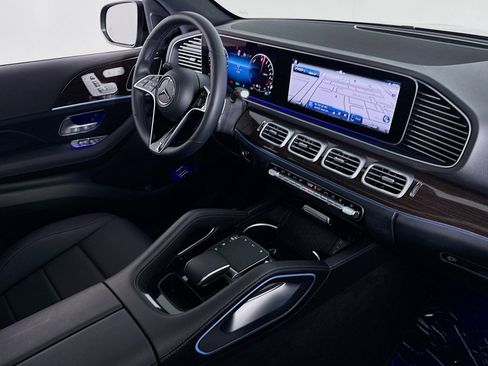 Certified 2025 Mercedes-Benz GLE 450e 4MATIC image 16