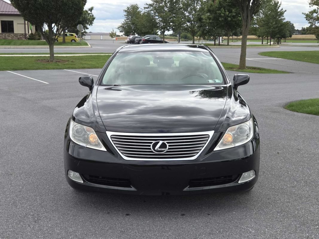 Used 2008 Lexus LS 460 RWD image 2