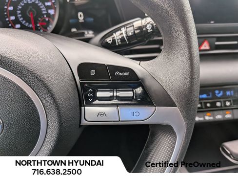 Used 2023 Hyundai Elantra SEL image 25