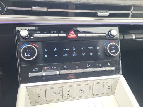 Used 2025 Hyundai Santa Fe Calligraphy AWD/4WD image 14