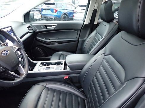 Used 2022 Ford Edge SEL w/ Convenience Package image 16