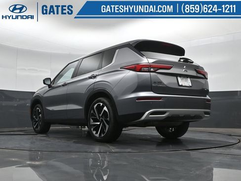 Used 2023 Mitsubishi Outlander SE FWD image 48