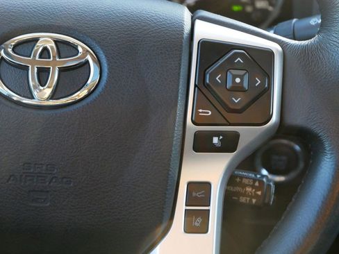 Used 2021 Toyota Tundra 4x4 CrewMax image 20