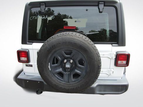 Used 2019 Jeep Wrangler Unlimited Sport AWD/4WD image 9