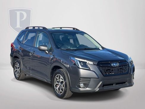 Used 2022 Subaru Forester Premium image 1