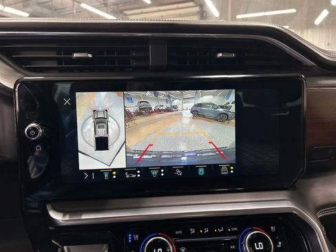 Used 2022 GMC Sierra 1500 Denali Ultimate AWD/4WD image 25