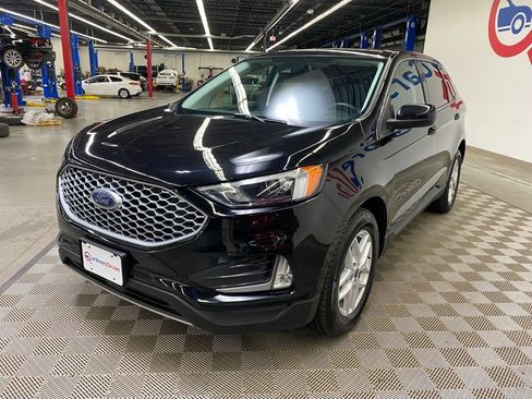 Used 2023 Ford Edge SEL w/ Convenience Package AWD/4WD image 3