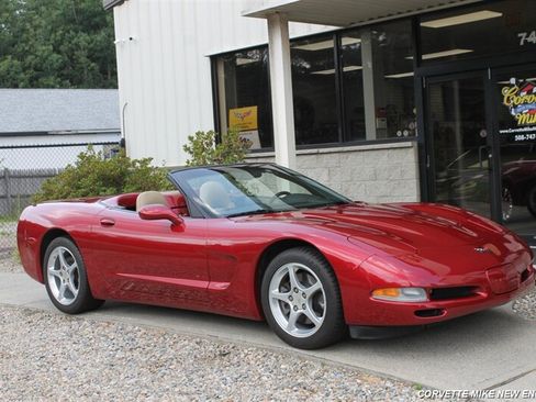 Used 2002 Chevrolet Corvette Convertible w/ Preferred Equipment Group2 RWD image 16