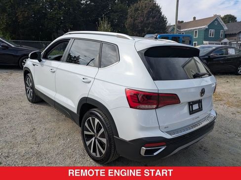 Used 2022 Volkswagen Taos SE image 6
