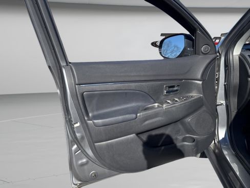 Used 2022 Mitsubishi Outlander Sport SE image 23