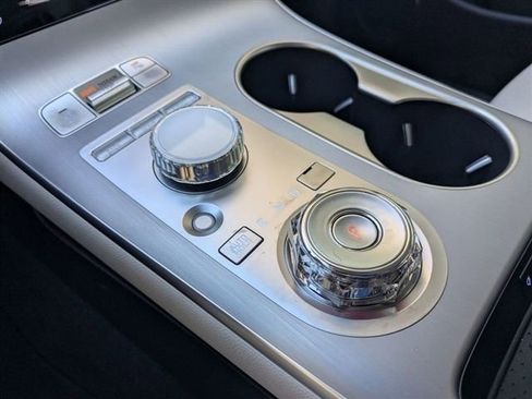 New 2026 Genesis GV70 2.5T Select AWD/4WD image 8