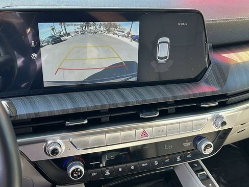 Used 2025 Kia Telluride EX w/ EX Captain's Chair Package image 15