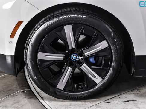 Used 2023 BMW iX xDrive50 w/ Premium Package AWD/4WD image 10