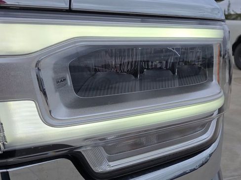 Used 2024 RAM 2500 Laramie AWD/4WD image 10