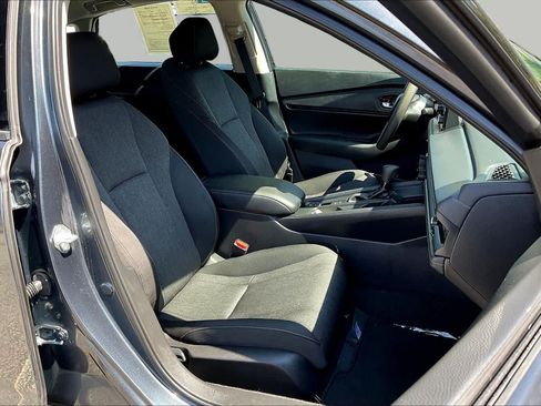 Used 2025 Honda Accord SE image 9