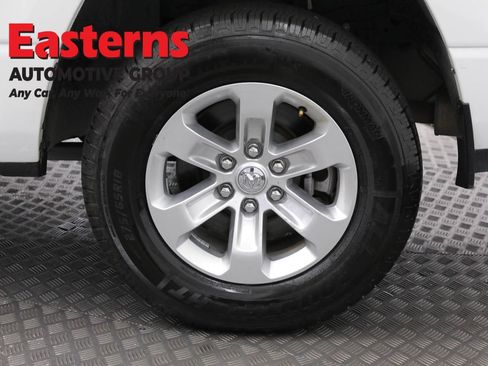 Used 2024 RAM 1500 Laramie AWD/4WD image 33
