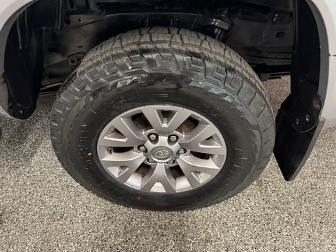 Used 2016 Toyota Tacoma SR5 image 15