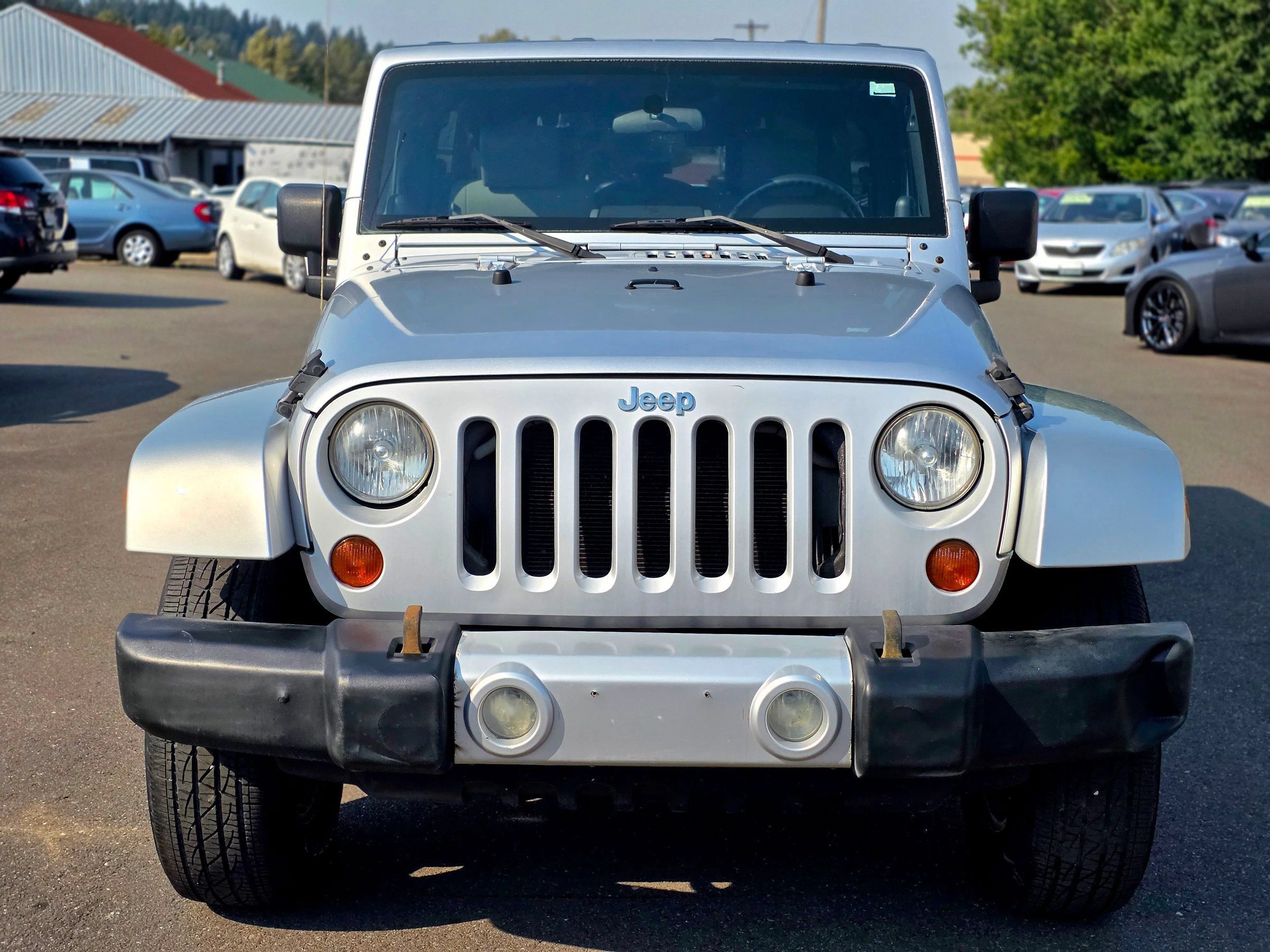 Used 2008 Jeep Wrangler Unlimited Sahara AWD/4WD image 3