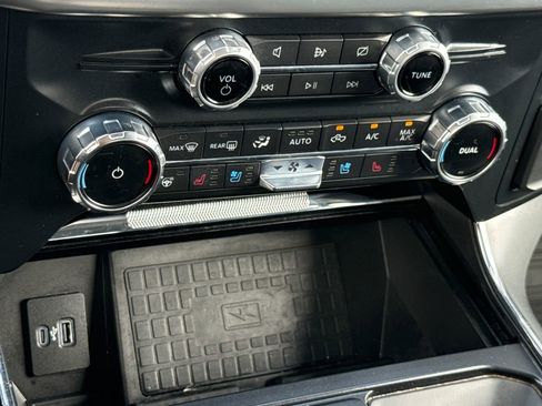 Used 2022 Ford F150 Lariat w/ Equipment Group 502A High AWD/4WD image 23