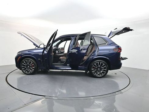 Used 2025 BMW X5 xDrive40i w/ M Sport Package AWD/4WD image 56