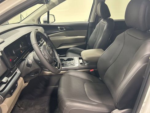 New 2026 Kia Carnival image 9