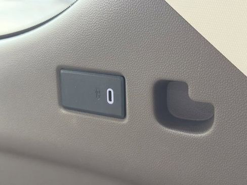 Used 2022 GMC Yukon Denali image 19