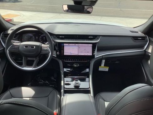 New 2026 Jeep Grand Cherokee Limited w/ Limited Altitude Package image 6