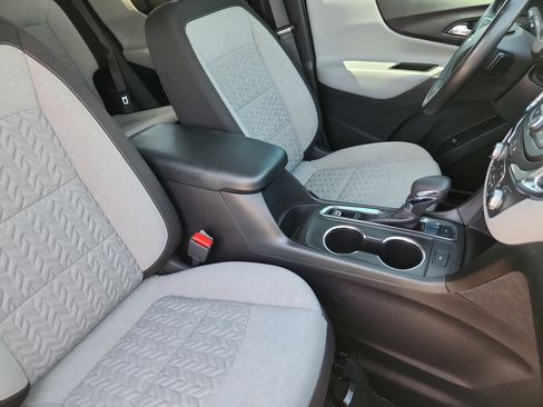 Used 2024 Chevrolet Equinox LT AWD/4WD image 16