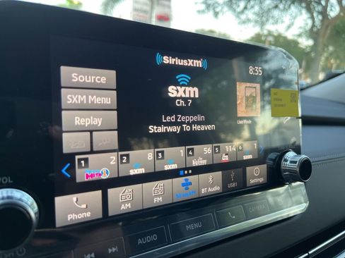 Used 2024 Mitsubishi Outlander ES image 8