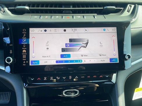 New 2026 Jeep Grand Cherokee Altitude image 16