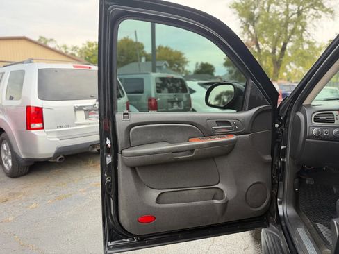 Used 2008 GMC Yukon 4WD Hybrid image 11