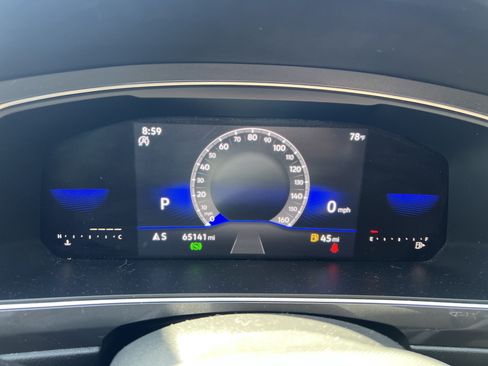 Certified 2022 Volkswagen Tiguan SE FWD image 19