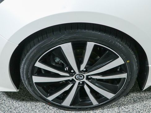 Used 2021 Nissan Altima 2.5 SR FWD image 11