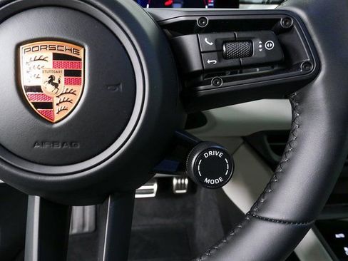 New 2026 Porsche Macan 4S Electric image 11